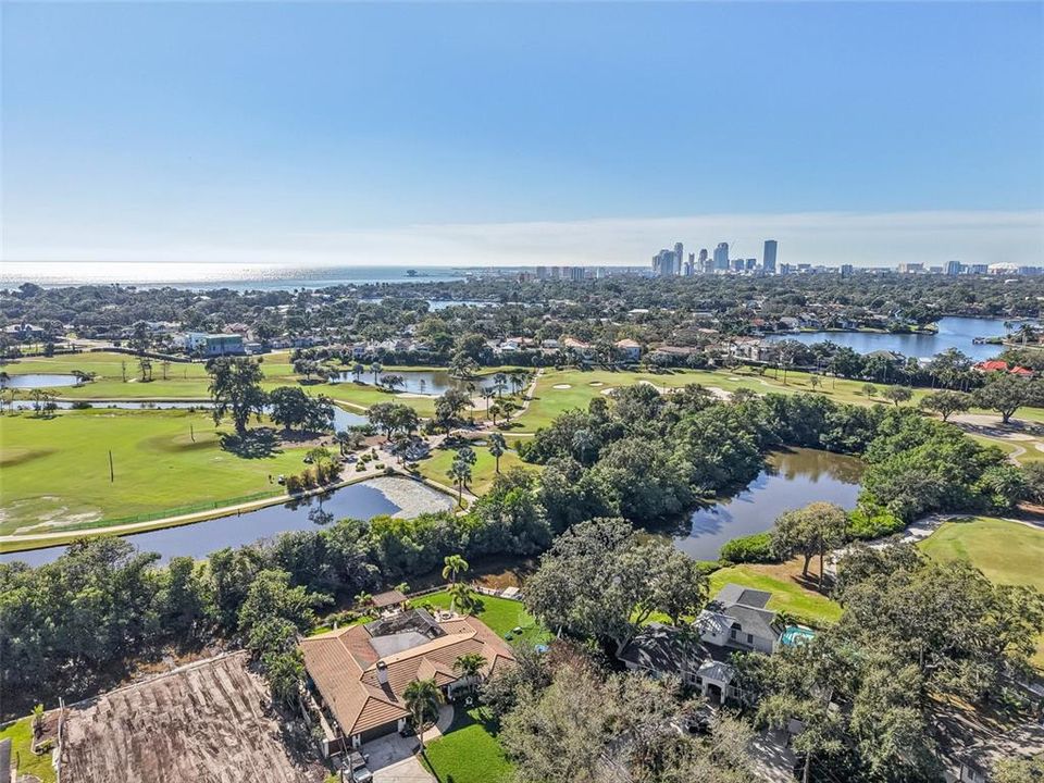 En Venta: $2,495,000 (4 camas, 3 baños, 3850 Pies cuadrados)