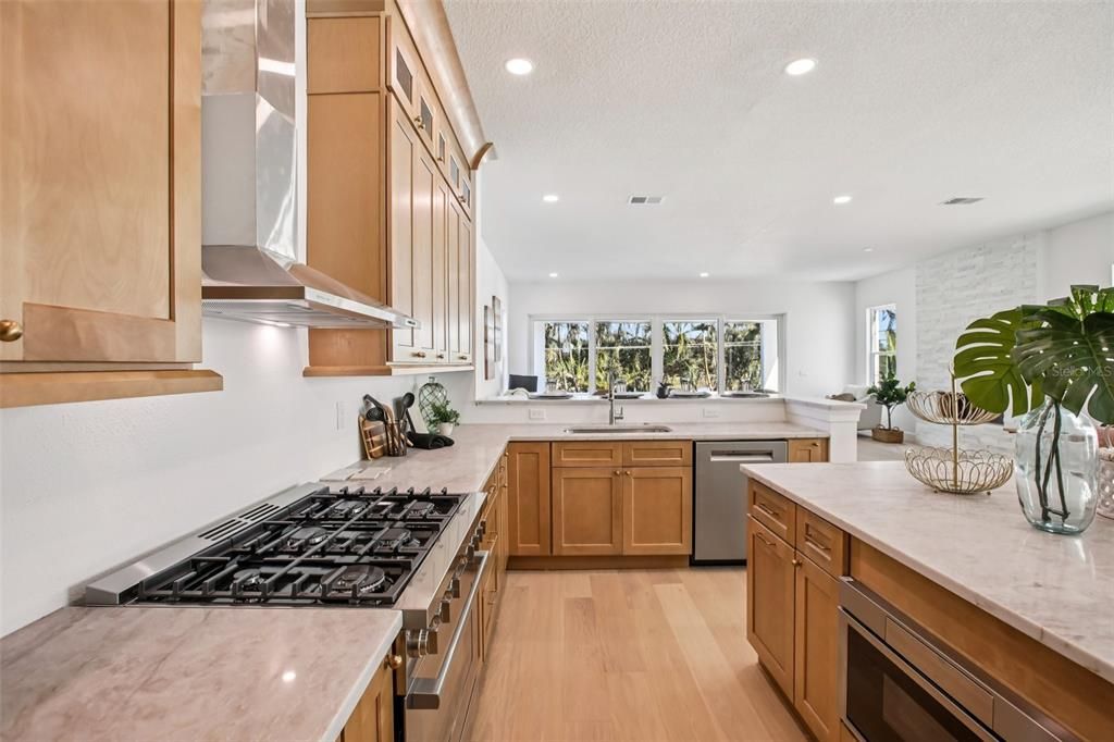En Venta: $2,495,000 (4 camas, 3 baños, 3850 Pies cuadrados)
