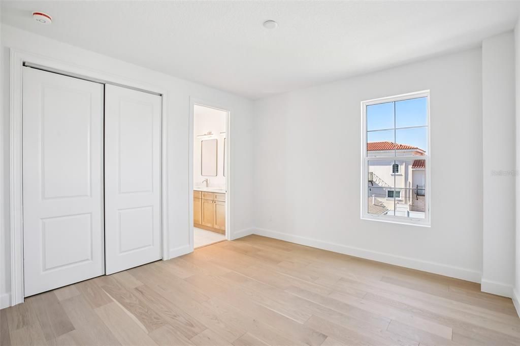 En Venta: $2,495,000 (4 camas, 3 baños, 3850 Pies cuadrados)