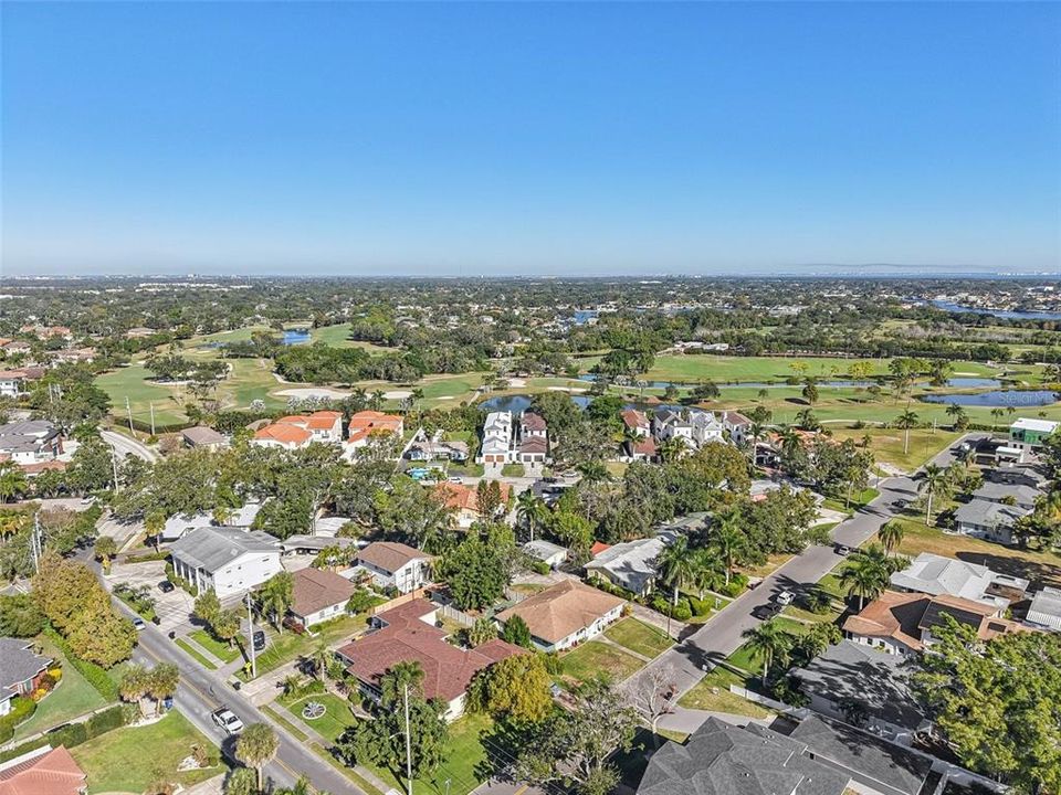 En Venta: $2,495,000 (4 camas, 3 baños, 3850 Pies cuadrados)