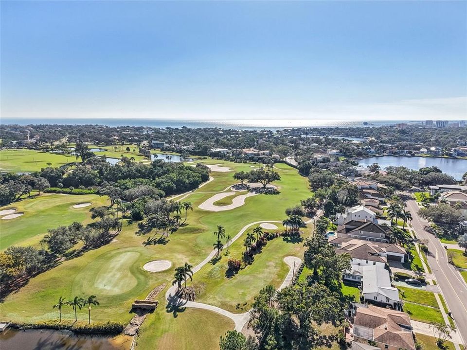 En Venta: $2,495,000 (4 camas, 3 baños, 3850 Pies cuadrados)