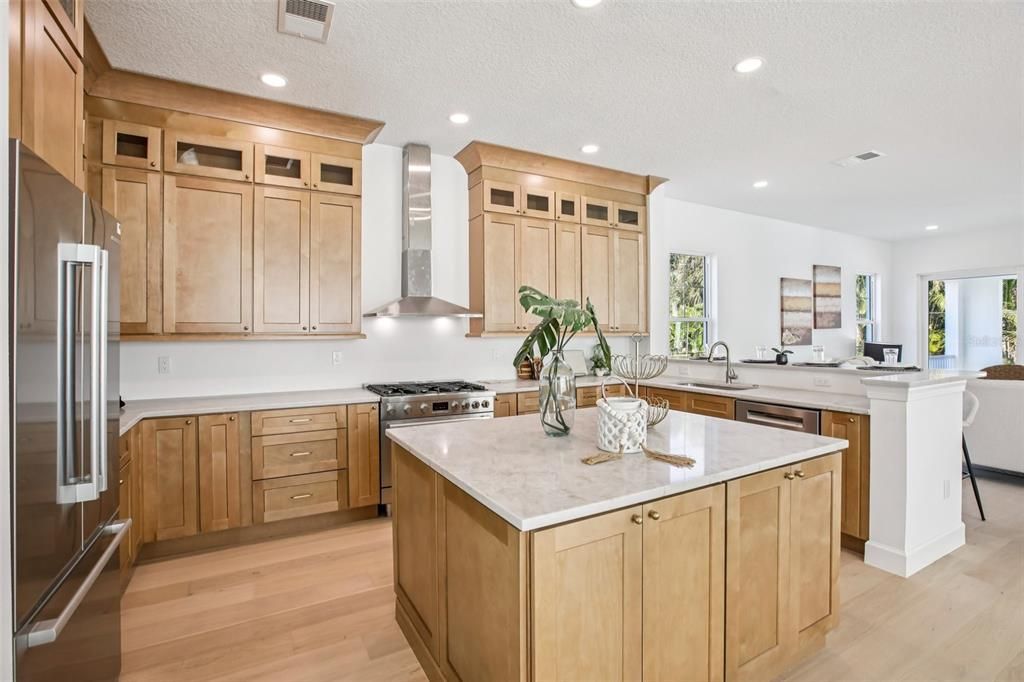 En Venta: $2,495,000 (4 camas, 3 baños, 3850 Pies cuadrados)