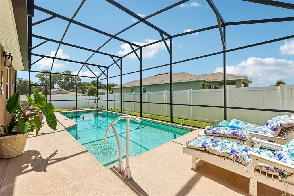 For Sale: $399,000 (3 beds, 2 baths, 1725 Square Feet)