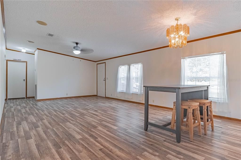 For Sale: $345,000 (4 beds, 3 baths, 2356 Square Feet)