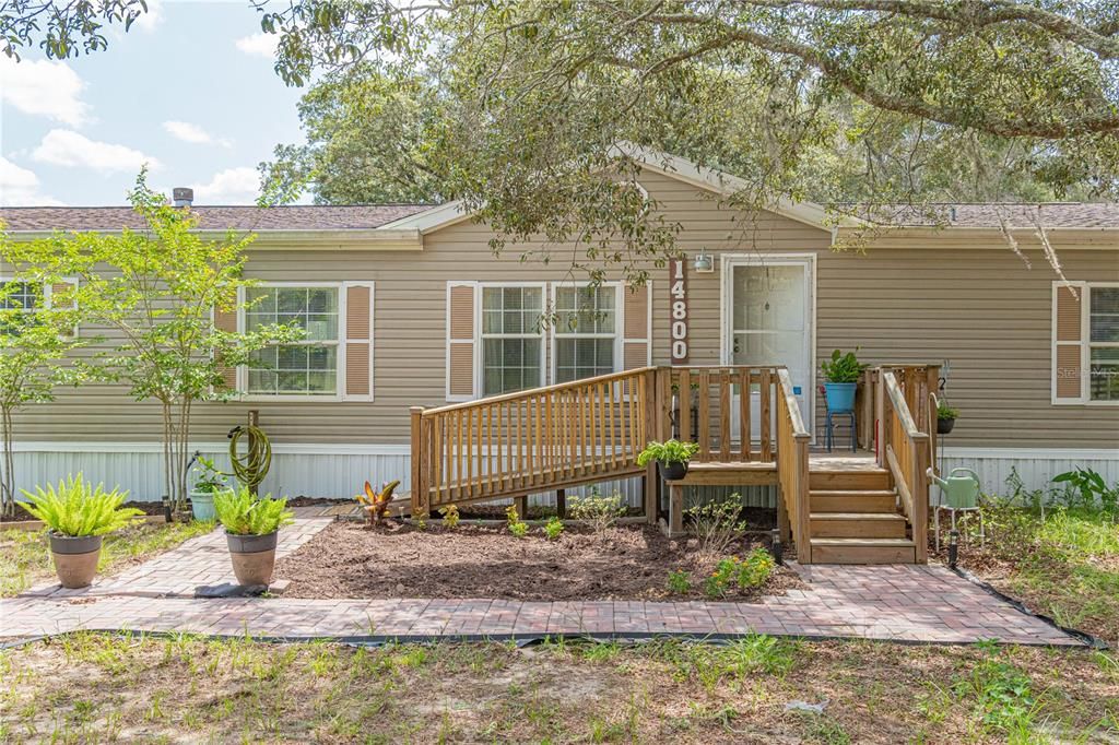 For Sale: $345,000 (4 beds, 3 baths, 2356 Square Feet)