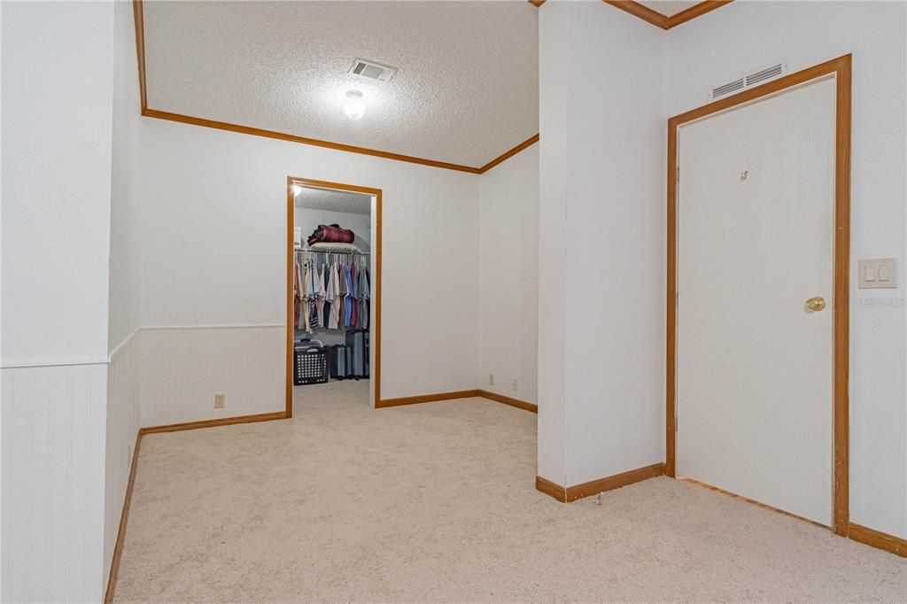 For Sale: $345,000 (4 beds, 3 baths, 2356 Square Feet)