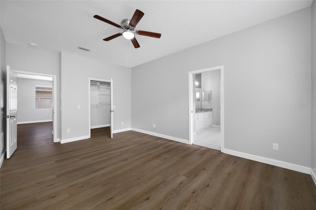 For Sale: $385,000 (3 beds, 2 baths, 1654 Square Feet)