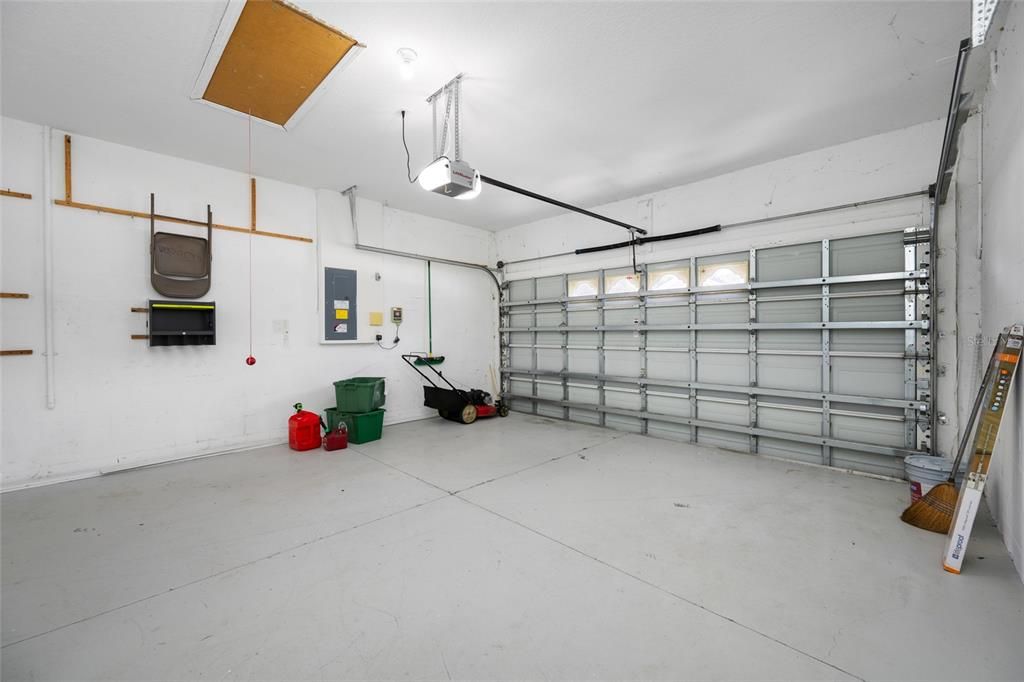 For Sale: $385,000 (3 beds, 2 baths, 1654 Square Feet)