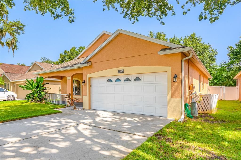 For Sale: $385,000 (3 beds, 2 baths, 1654 Square Feet)