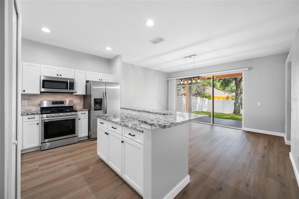 For Sale: $385,000 (3 beds, 2 baths, 1654 Square Feet)