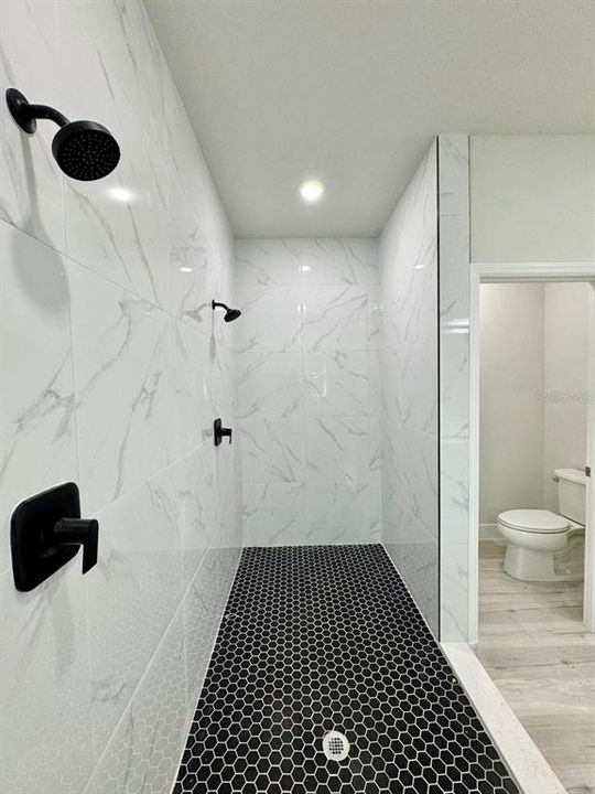 На продажу: $269,990 (3 спален, 2 ванн, 1529 Квадратных фут)