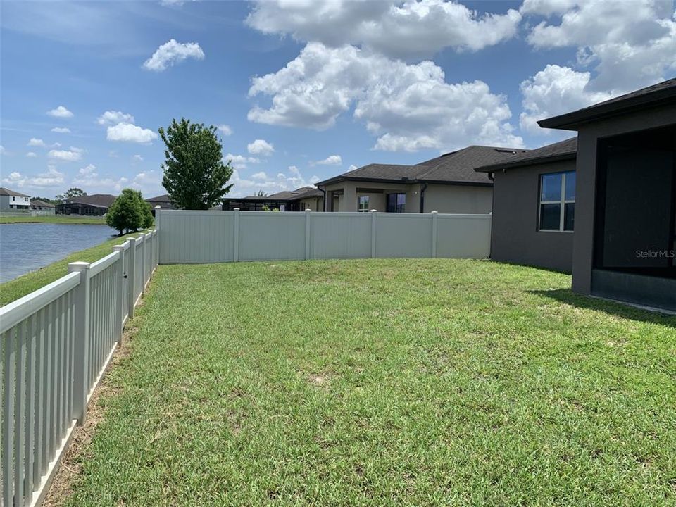For Sale: $389,900 (3 beds, 2 baths, 2144 Square Feet)