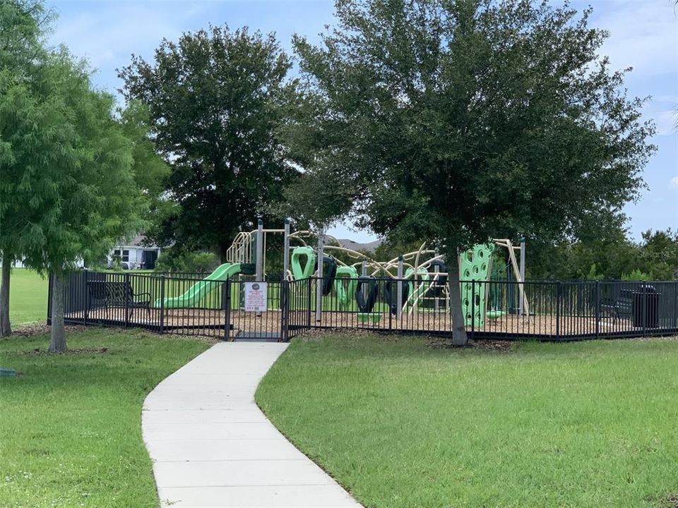 For Sale: $389,900 (3 beds, 2 baths, 2144 Square Feet)