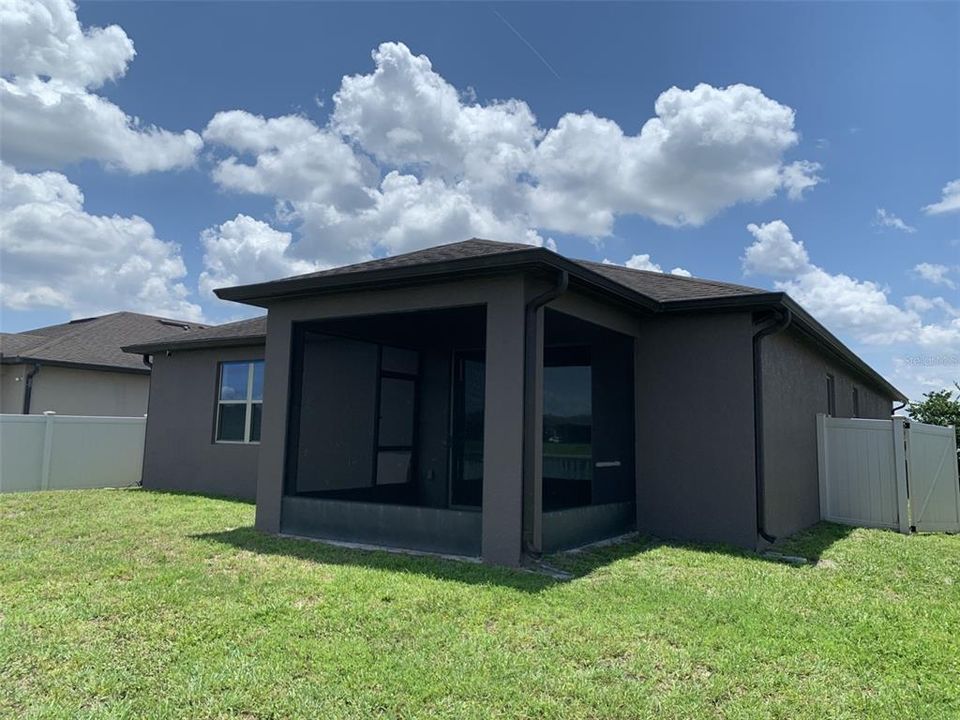 For Sale: $389,900 (3 beds, 2 baths, 2144 Square Feet)