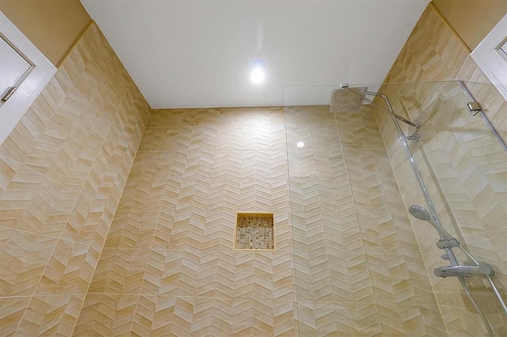 На продажу: $469,900 (3 спален, 3 ванн, 2195 Квадратных фут)