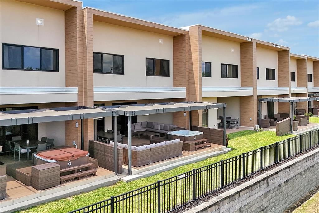 На продажу: $469,900 (3 спален, 3 ванн, 2195 Квадратных фут)