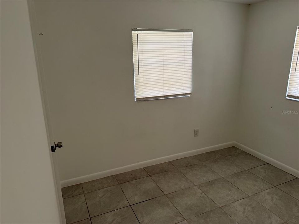 For Sale: $199,900 (3 beds, 1 baths, 864 Square Feet)