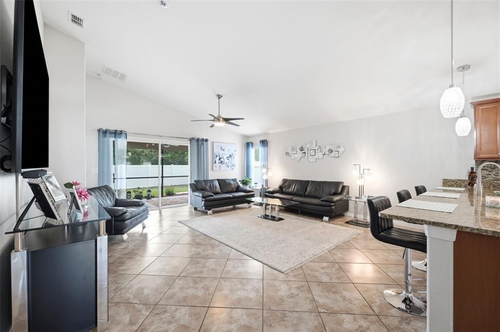 En Venta: $339,900 (3 camas, 2 baños, 1720 Pies cuadrados)