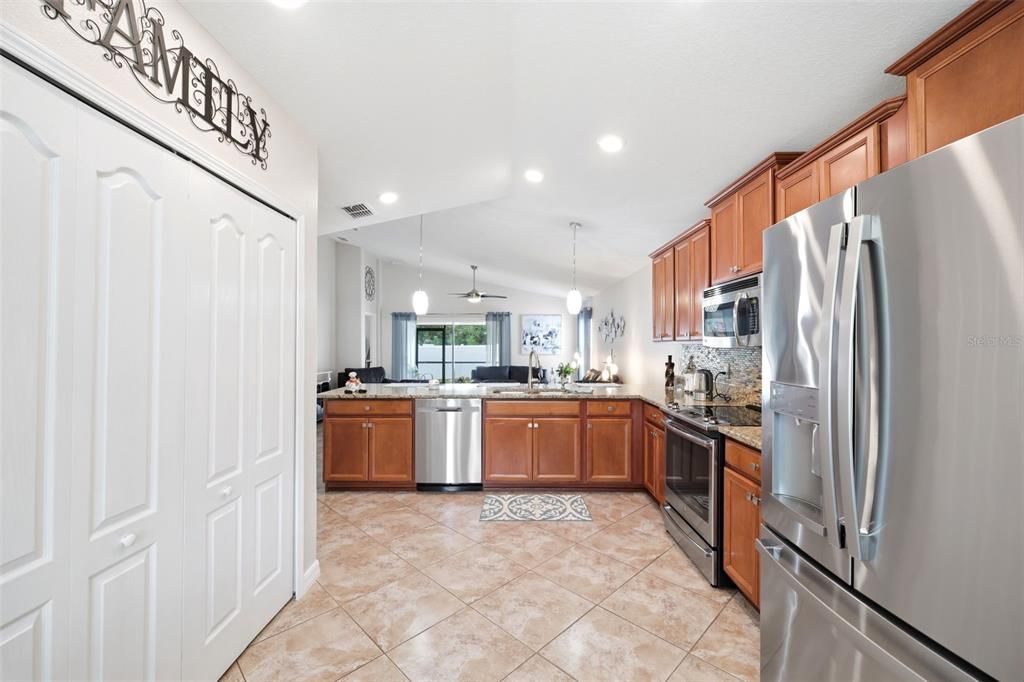 En Venta: $339,900 (3 camas, 2 baños, 1720 Pies cuadrados)