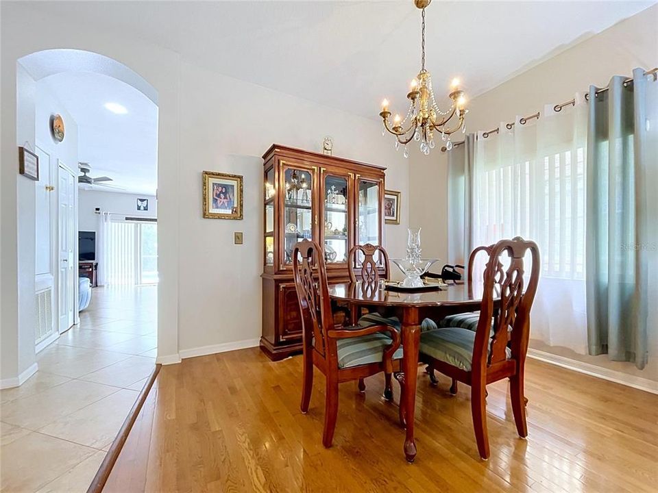En Venta: $419,500 (3 camas, 2 baños, 1731 Pies cuadrados)