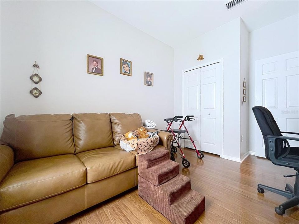 En Venta: $419,500 (3 camas, 2 baños, 1731 Pies cuadrados)