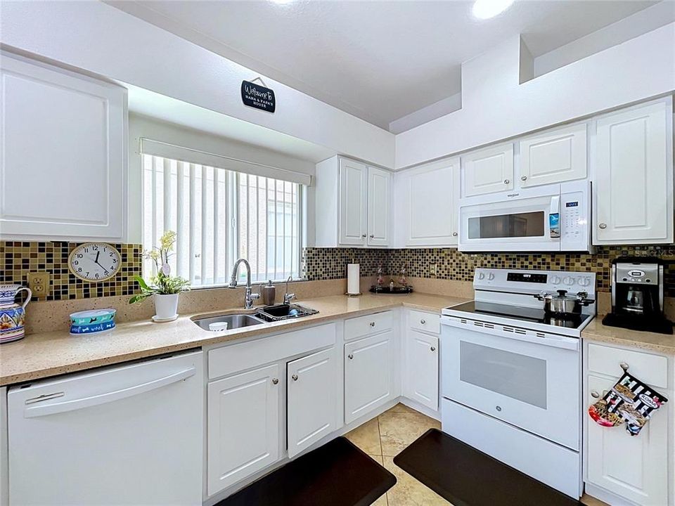 En Venta: $419,500 (3 camas, 2 baños, 1731 Pies cuadrados)