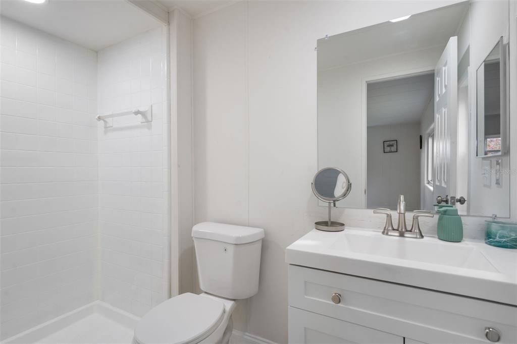 For Sale: $149,900 (2 beds, 2 baths, 1056 Square Feet)
