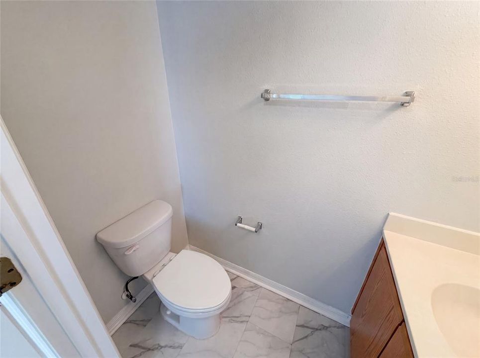 En Venta: $365,000 (4 camas, 2 baños, 2142 Pies cuadrados)