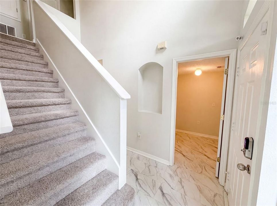 En Venta: $365,000 (4 camas, 2 baños, 2142 Pies cuadrados)