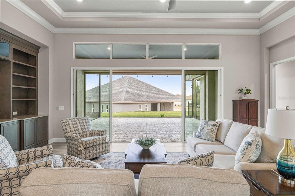 En Venta: $990,000 (3 camas, 3 baños, 2602 Pies cuadrados)