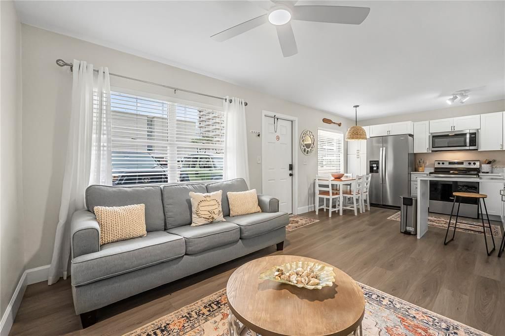 En Venta: $255,000 (2 camas, 1 baños, 734 Pies cuadrados)