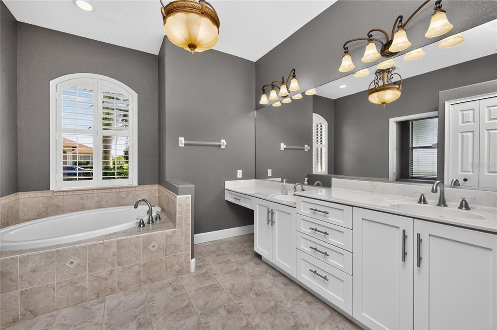 For Sale: $625,000 (3 beds, 2 baths, 2339 Square Feet)