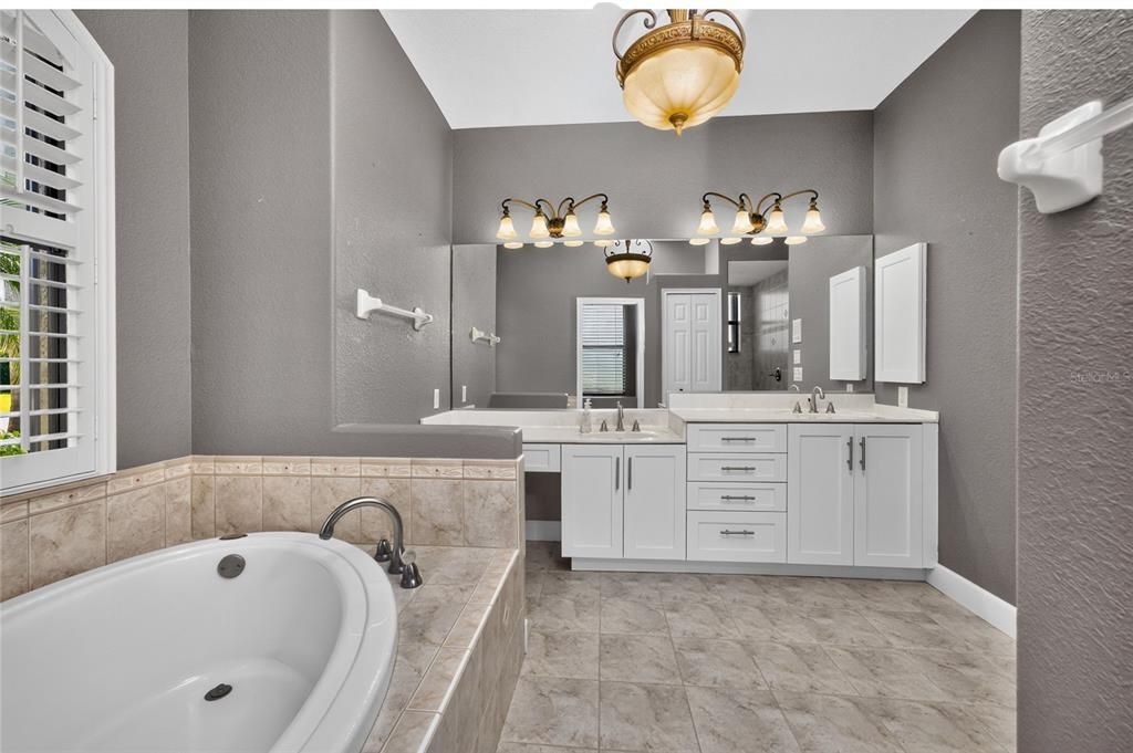 For Sale: $625,000 (3 beds, 2 baths, 2339 Square Feet)
