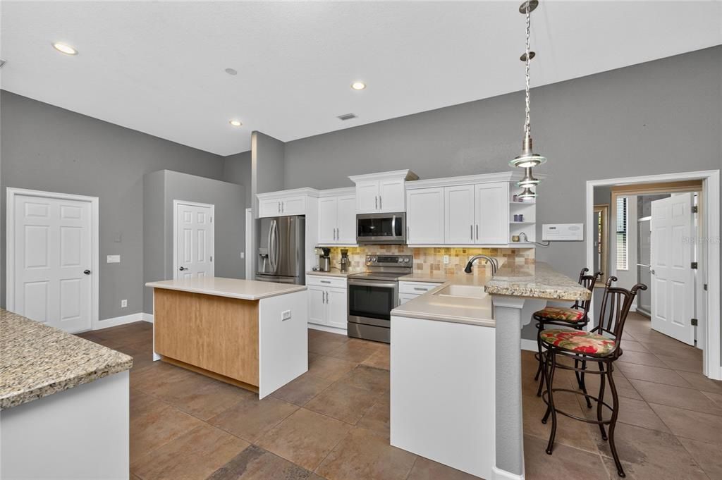 For Sale: $625,000 (3 beds, 2 baths, 2339 Square Feet)