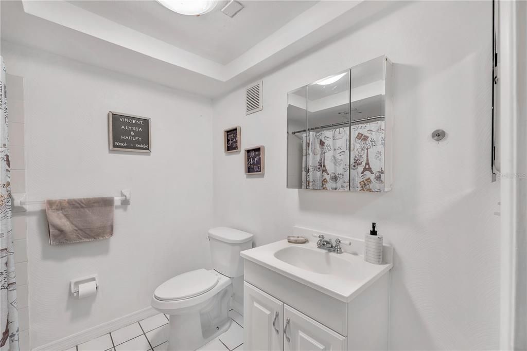 For Sale: $124,990 (2 beds, 1 baths, 1135 Square Feet)