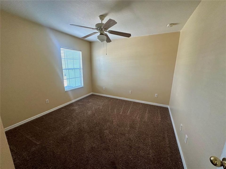 For Rent: $2,400 (3 beds, 2 baths, 1721 Square Feet)