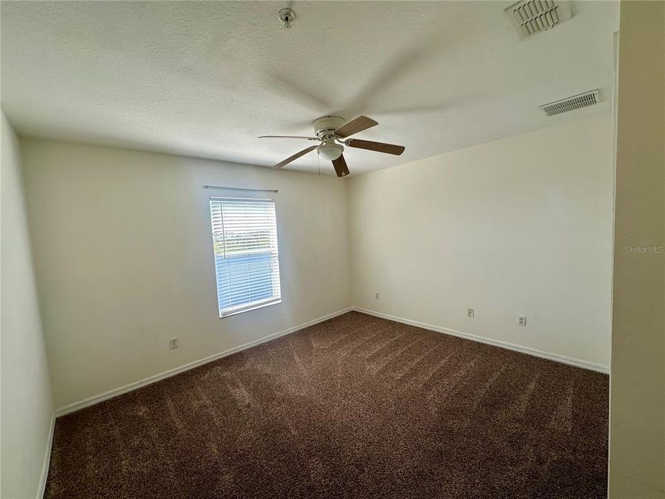 For Rent: $2,400 (3 beds, 2 baths, 1721 Square Feet)