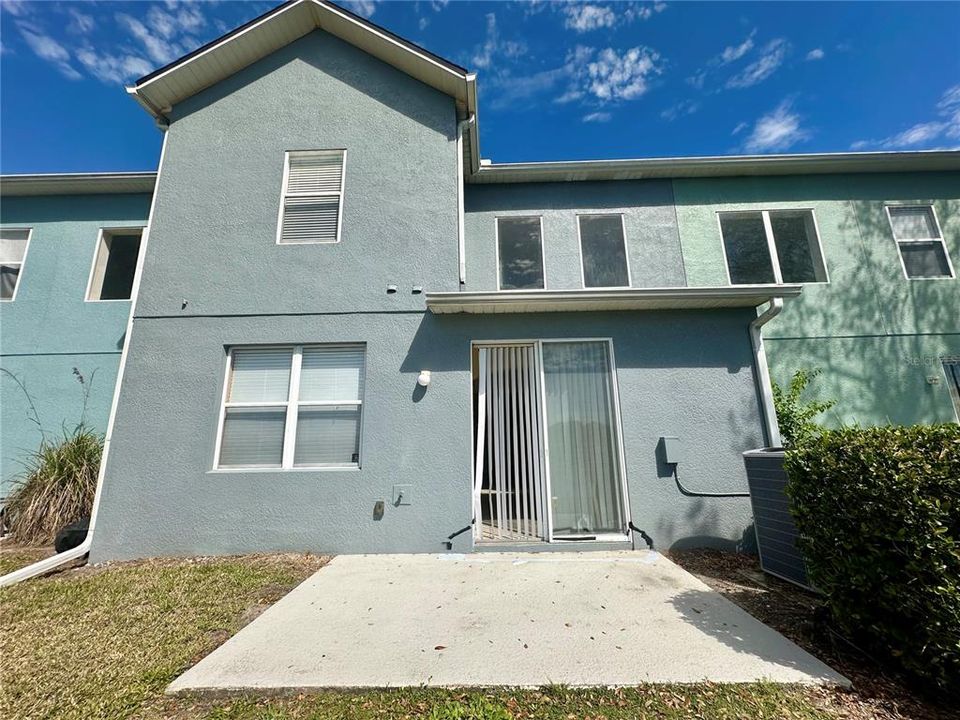 For Rent: $2,400 (3 beds, 2 baths, 1721 Square Feet)