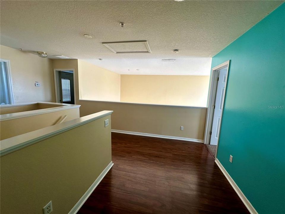 For Rent: $2,400 (3 beds, 2 baths, 1721 Square Feet)