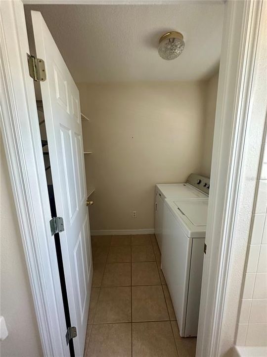 For Rent: $2,400 (3 beds, 2 baths, 1721 Square Feet)