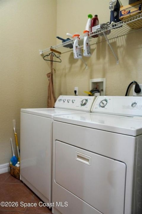 For Sale: $479,000 (4 beds, 2 baths, 2736 Square Feet)
