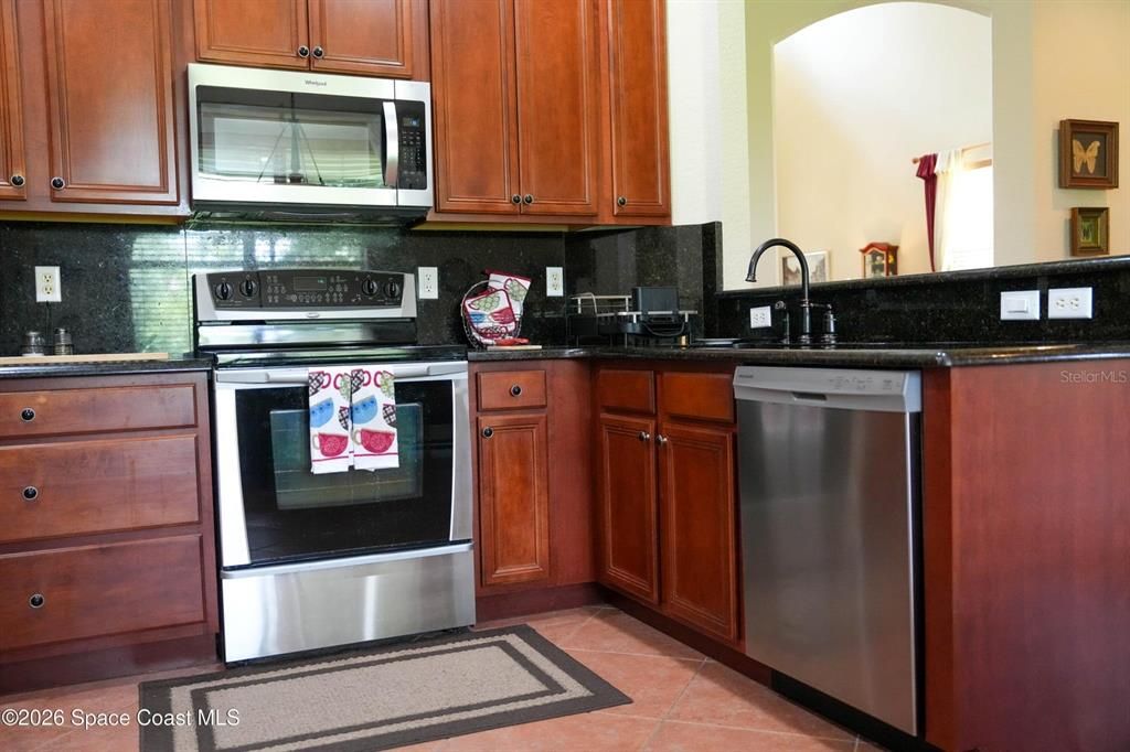 For Sale: $479,000 (4 beds, 2 baths, 2736 Square Feet)