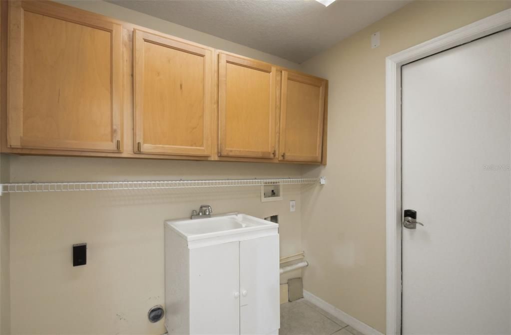 En Venta: $630,000 (5 camas, 3 baños, 3370 Pies cuadrados)