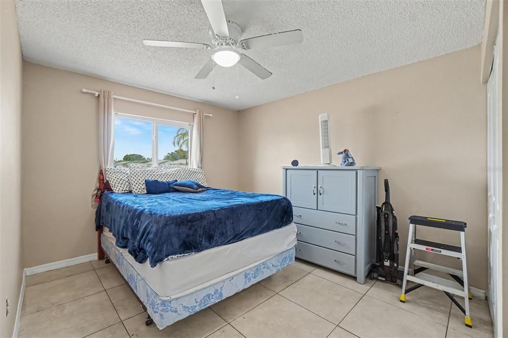 For Sale: $300,000 (3 beds, 2 baths, 1203 Square Feet)