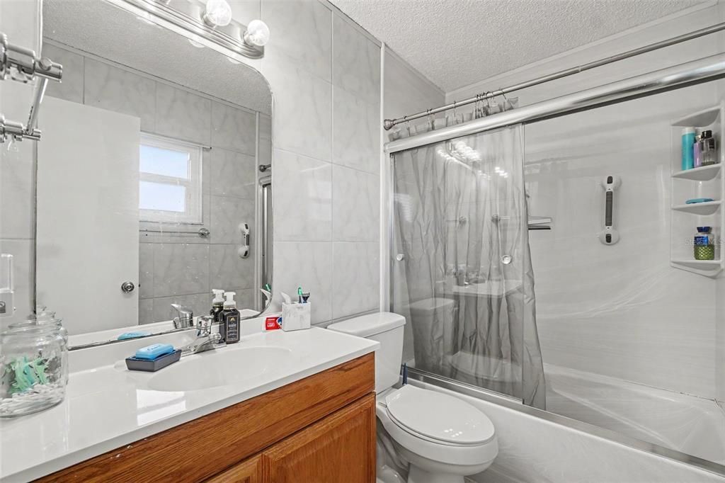 For Sale: $300,000 (3 beds, 2 baths, 1203 Square Feet)