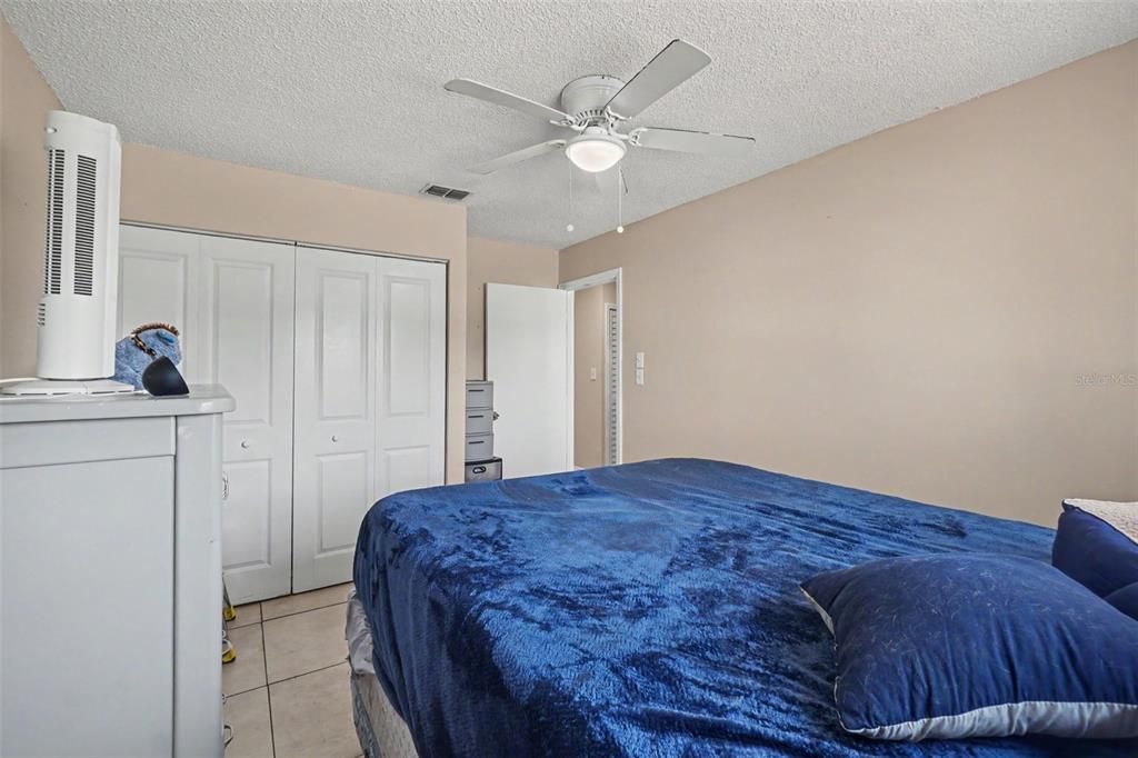 For Sale: $300,000 (3 beds, 2 baths, 1203 Square Feet)