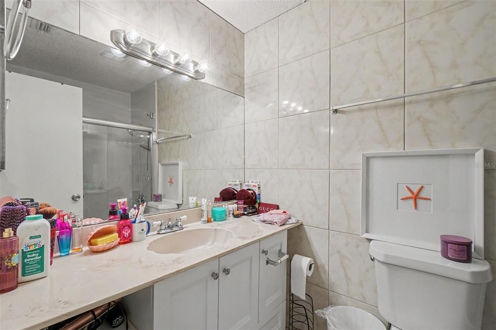For Sale: $300,000 (3 beds, 2 baths, 1203 Square Feet)