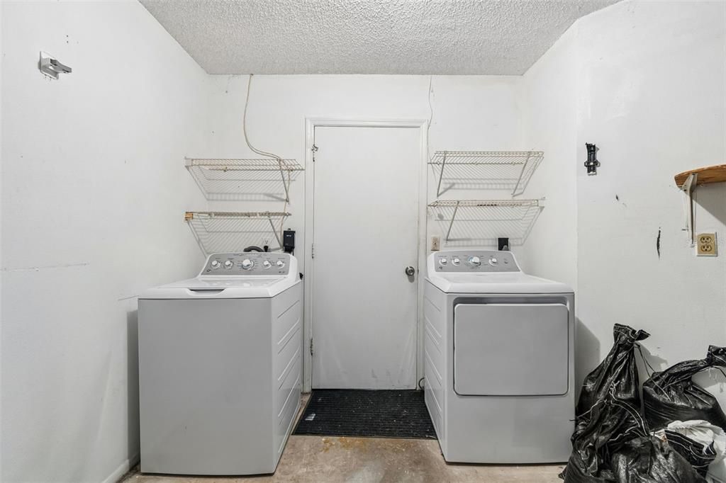 En Venta: $250,000 (2 camas, 1 baños, 855 Pies cuadrados)
