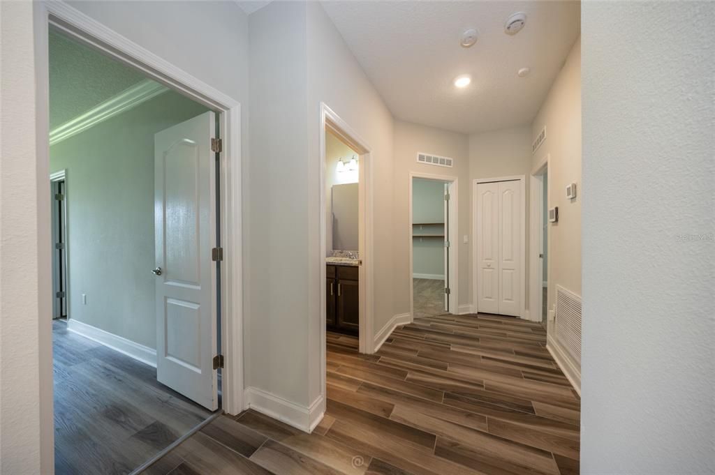 For Sale: $389,000 (3 beds, 2 baths, 2066 Square Feet)