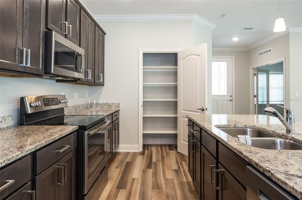 For Sale: $389,000 (3 beds, 2 baths, 2066 Square Feet)